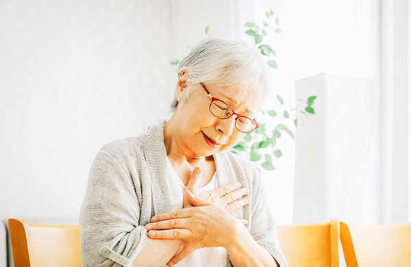 鳩の糞には多くの病原菌が含まれており、それが乾燥して空気中に舞うと、吸い込んだ人が感染症にかかることがあります